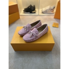 Louis Vuitton Low Shoes